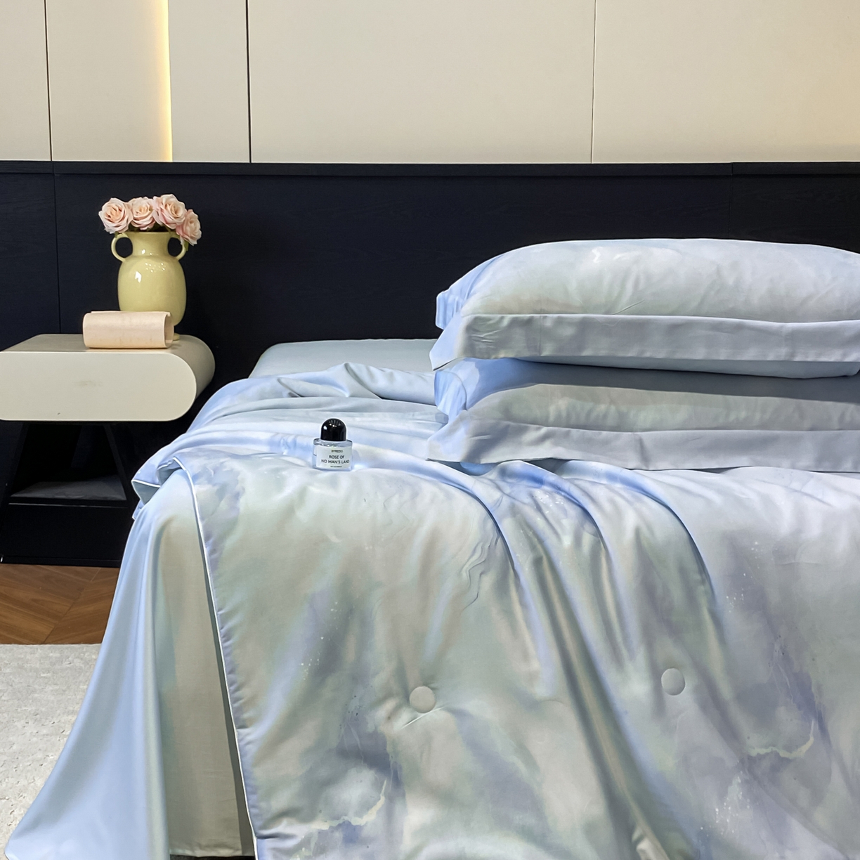 91家纺网 家纺一手货源 找家纺 新方向 2026新款数码印花天丝棉夏被四件套-如愿（控价 标准368元 加大388元） 如愿-微光蓝