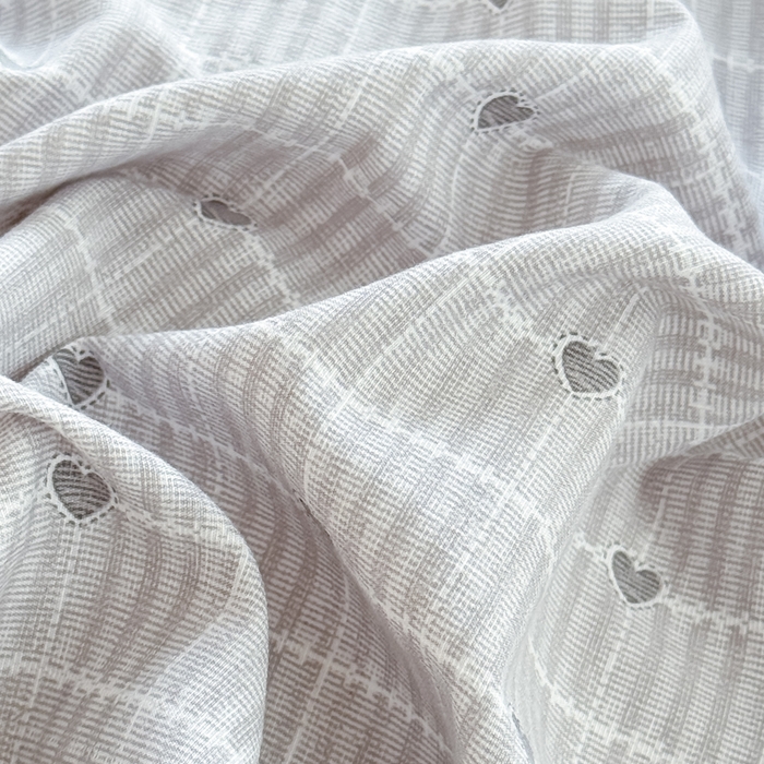 91家纺网 家纺一手货源 找家纺 爱多多家居 2026新款双层纱针织棉印花单被套 爱心灰