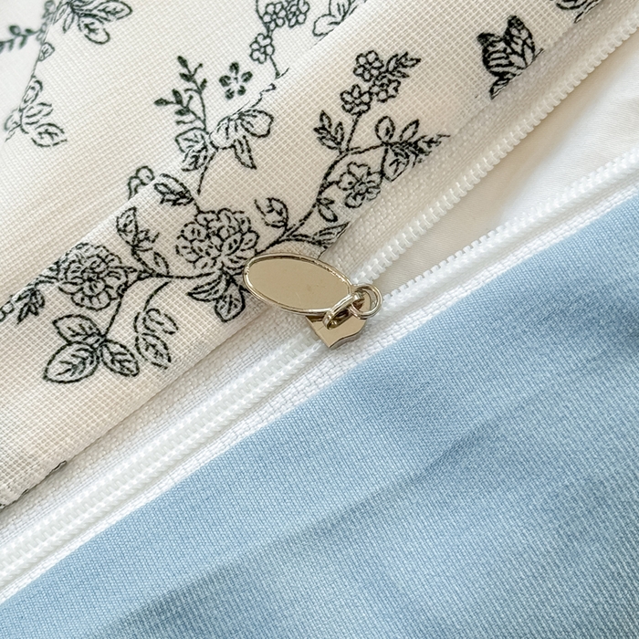 91家纺网 家纺一手货源 找家纺 爱多多家居 2026新款双层纱针织棉印花单被套 花丛灰