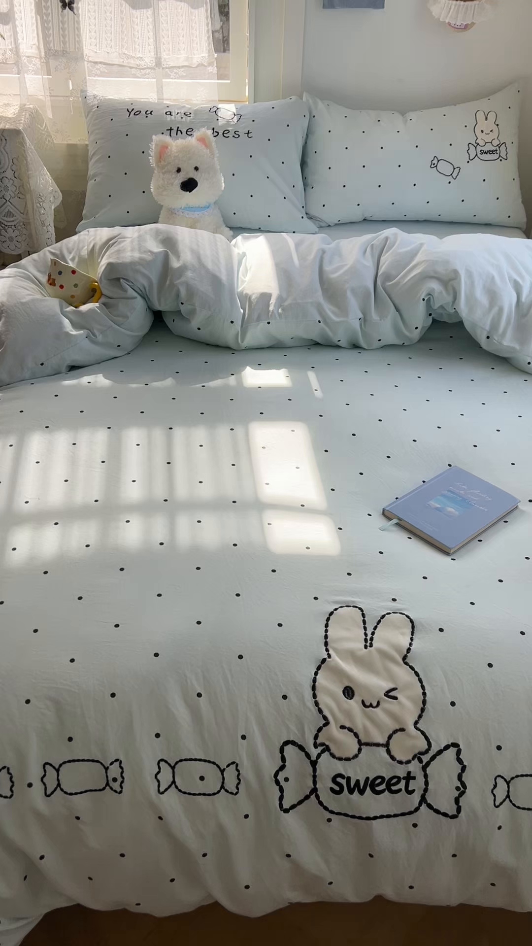 91家纺网 家纺一手货源 找家纺 （总）金盛皇朝家纺 2026新款仿棉木棉水洗棉绣花ins小清新床裙床单款四件套-糖果兔系列