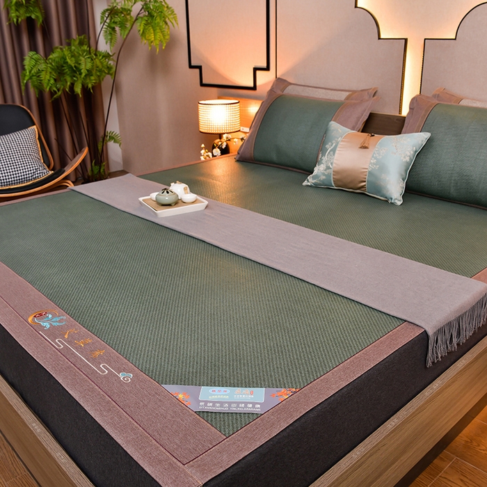 91家纺网 家纺一手货源 找家纺 苏迪网销供货 2026新款凉席冰藤席冰丝席凉感空调席艾草藤席 艾草古藤--墨绿