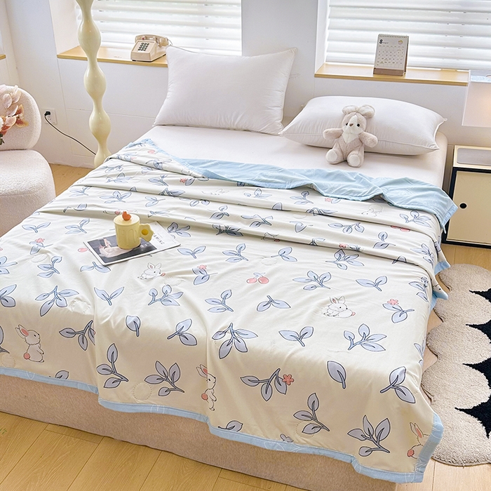 91家纺网 家纺一手货源 找家纺 友承家纺 2026年新款超声波压花双人卡通夏凉被亲肤磨毛空调被学生宿舍单人被床上用品礼品被 花园小兔