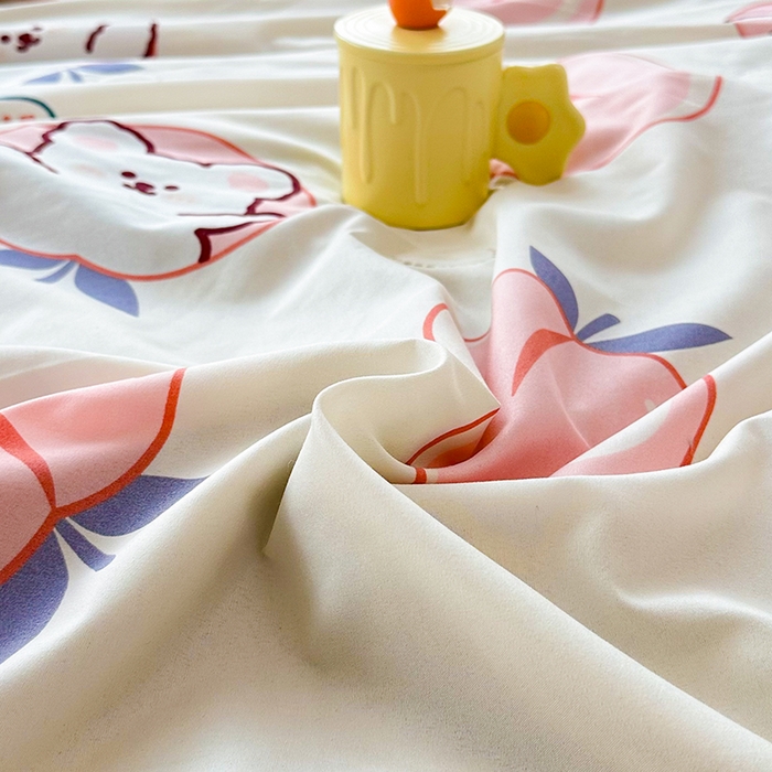 91家纺网 家纺一手货源 找家纺 友承家纺 2026年新款超声波压花双人卡通夏凉被亲肤磨毛空调被学生宿舍单人被床上用品礼品被 桃桃熊