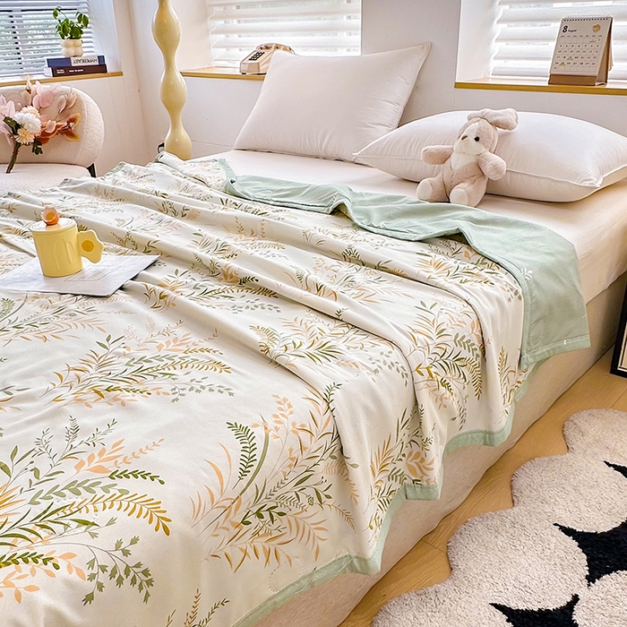 91家纺网 家纺一手货源 找家纺 友承家纺 2026年新款超声波压花双人卡通夏凉被亲肤磨毛空调被学生宿舍单人被床上用品礼品被 芳草