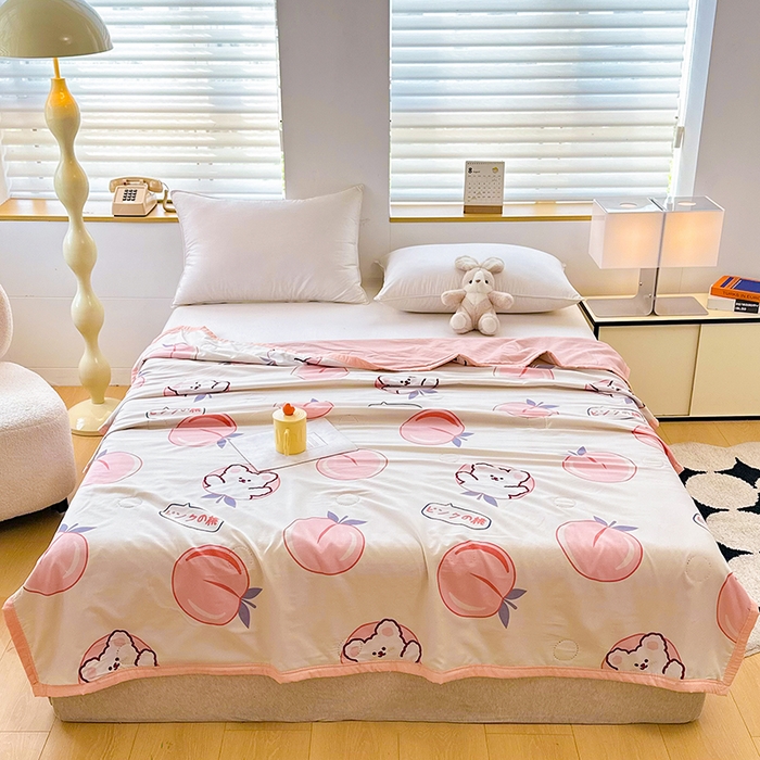 91家纺网 家纺一手货源 找家纺 友承家纺 2026年新款超声波压花双人卡通夏凉被亲肤磨毛空调被学生宿舍单人被床上用品礼品被 桃桃熊