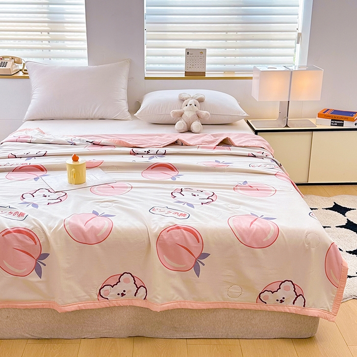 91家纺网 家纺一手货源 找家纺 友承家纺 2026年新款超声波压花双人卡通夏凉被亲肤磨毛空调被学生宿舍单人被床上用品礼品被 桃桃熊