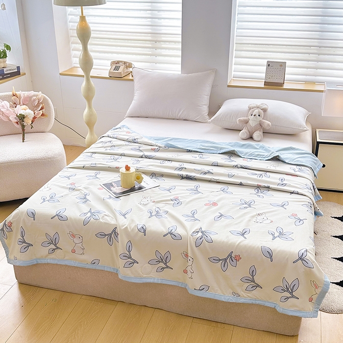 91家纺网 家纺一手货源 找家纺 友承家纺 2026年新款超声波压花双人卡通夏凉被亲肤磨毛空调被学生宿舍单人被床上用品礼品被 花园小兔