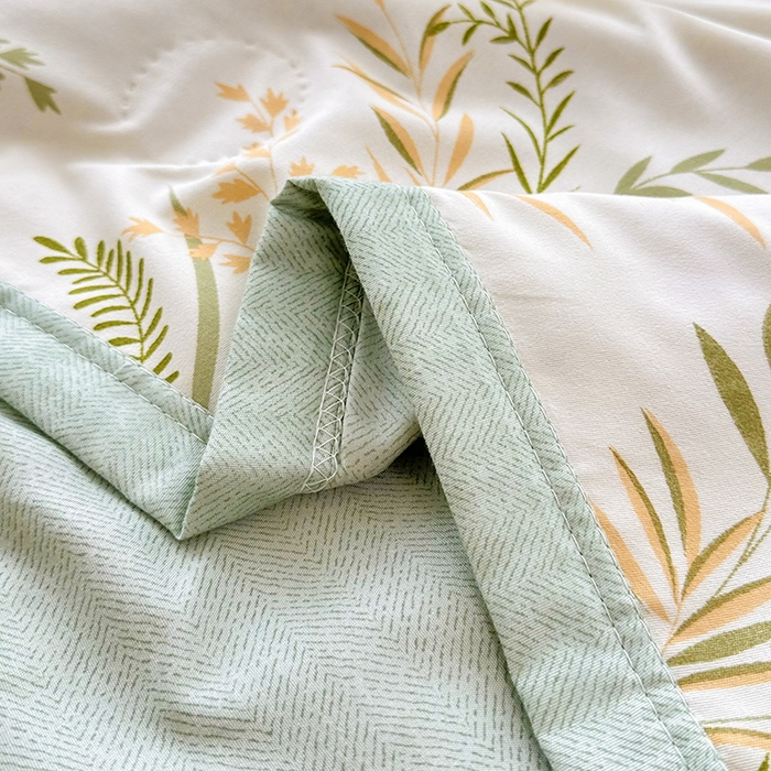 91家纺网 家纺一手货源 找家纺 友承家纺 2026年新款超声波压花双人卡通夏凉被亲肤磨毛空调被学生宿舍单人被床上用品礼品被 芳草