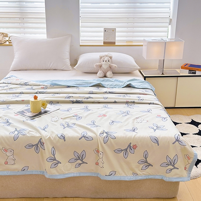 91家纺网 家纺一手货源 找家纺 友承家纺 2026年新款超声波压花双人卡通夏凉被亲肤磨毛空调被学生宿舍单人被床上用品礼品被 花园小兔