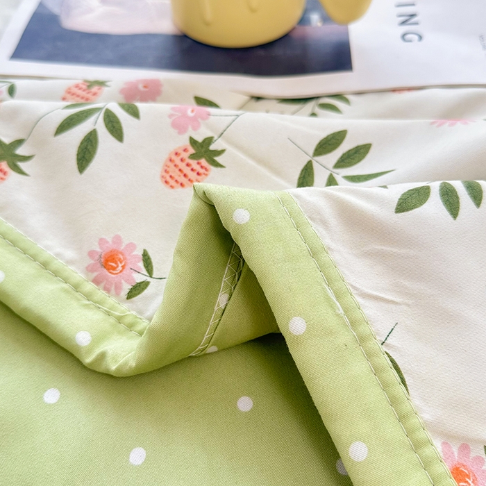 91家纺网 家纺一手货源 找家纺 友承家纺 2026年新款超声波压花双人卡通夏凉被亲肤磨毛空调被学生宿舍单人被床上用品礼品被 恋爱味道