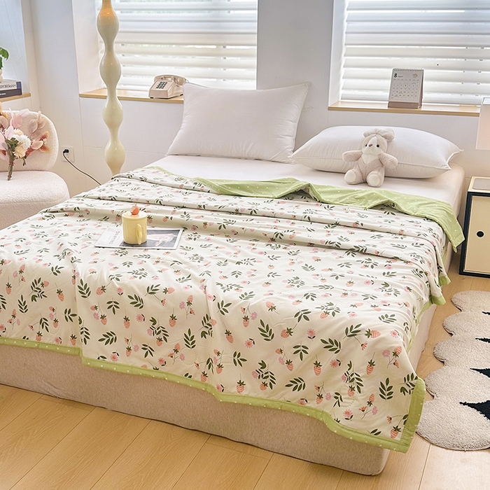 91家纺网 家纺一手货源 找家纺 友承家纺 2026年新款超声波压花双人卡通夏凉被亲肤磨毛空调被学生宿舍单人被床上用品礼品被 恋爱味道