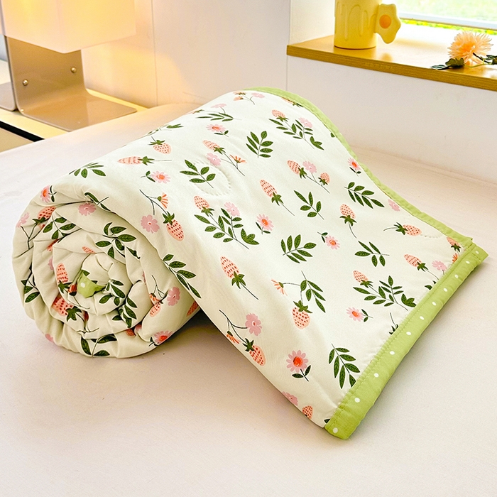 91家纺网 家纺一手货源 找家纺 友承家纺 2026年新款超声波压花双人卡通夏凉被亲肤磨毛空调被学生宿舍单人被床上用品礼品被 恋爱味道