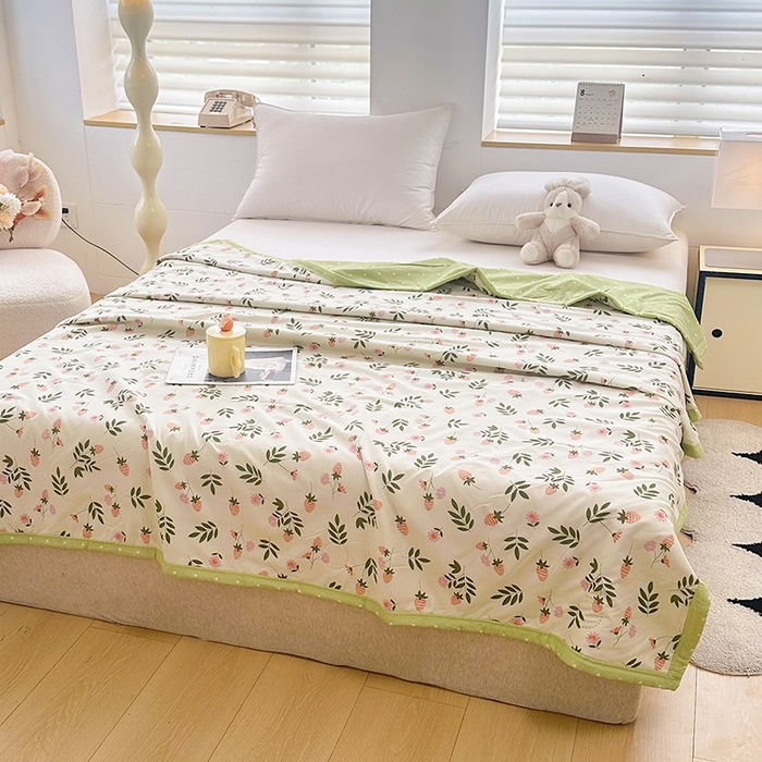 91家纺网 家纺一手货源 找家纺 友承家纺 2026年新款超声波压花双人卡通夏凉被亲肤磨毛空调被学生宿舍单人被床上用品礼品被 恋爱味道