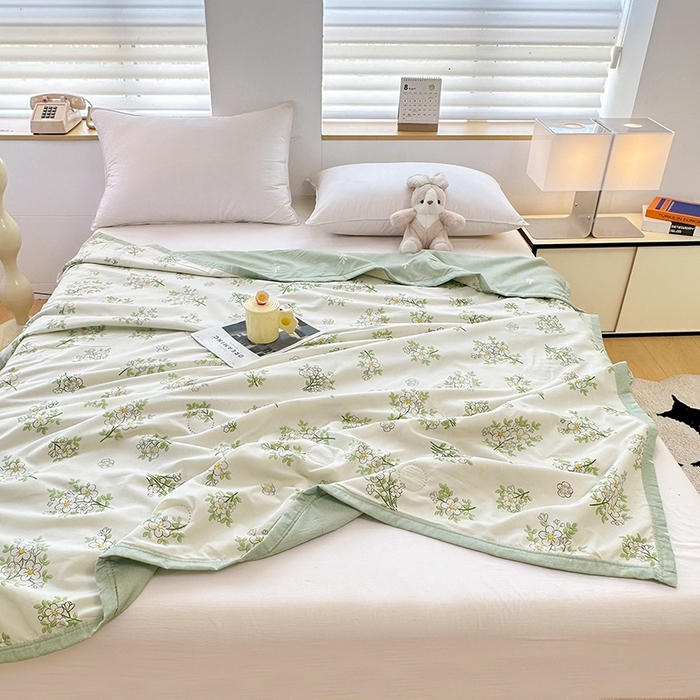 91家纺网 家纺一手货源 找家纺 友承家纺 2026年新款超声波压花双人卡通夏凉被亲肤磨毛空调被学生宿舍单人被床上用品礼品被 繁花似景