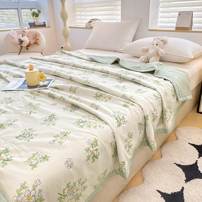 91家纺网 家纺一手货源 找家纺 友承家纺 2026年新款超声波压花双人卡通夏凉被亲肤磨毛空调被学生宿舍单人被床上用品礼品被 繁花似景