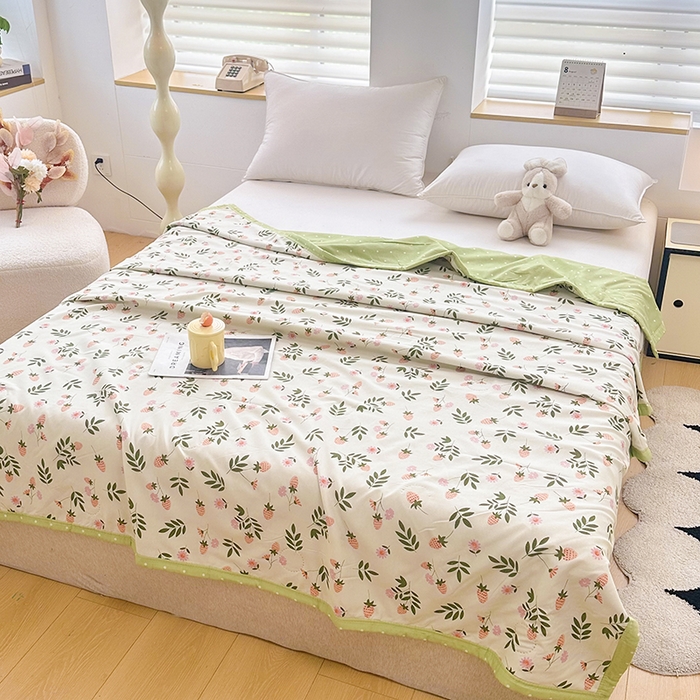 91家纺网 家纺一手货源 找家纺 友承家纺 2026年新款超声波压花双人卡通夏凉被亲肤磨毛空调被学生宿舍单人被床上用品礼品被 恋爱味道