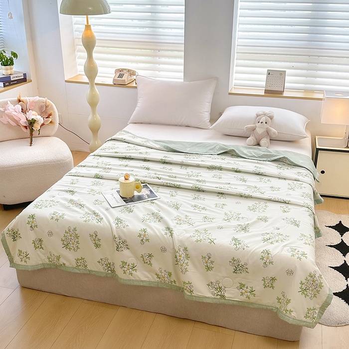 91家纺网 家纺一手货源 找家纺 友承家纺 2026年新款超声波压花双人卡通夏凉被亲肤磨毛空调被学生宿舍单人被床上用品礼品被 繁花似景