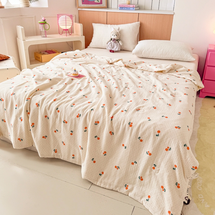 91家纺网 家纺一手货源 找家纺 薇玛仕 2026新款A类全棉双层皱皱纱印花款大豆夏凉被空调被亲子被卡通儿童被 小樱桃
