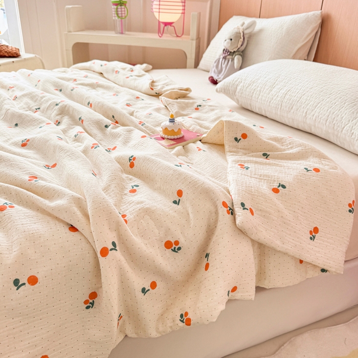 91家纺网 家纺一手货源 找家纺 薇玛仕 2026新款A类全棉双层皱皱纱印花款大豆夏凉被空调被亲子被卡通儿童被 小樱桃