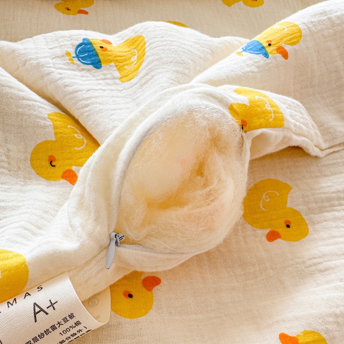 91家纺网 家纺一手货源 找家纺 薇玛仕 2026新款A类全棉双层皱皱纱印花款大豆夏凉被空调被亲子被卡通儿童被 小黄鸭