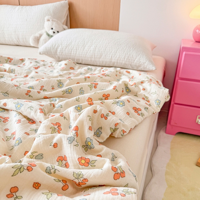 91家纺网 家纺一手货源 找家纺 薇玛仕 2026新款A类全棉双层皱皱纱印花款大豆夏凉被空调被亲子被卡通儿童被 果乐花园