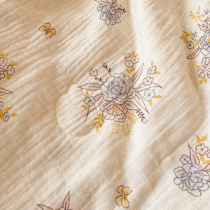 91家纺网 家纺一手货源 找家纺 薇玛仕 2026新款A类全棉双层皱皱纱印花款大豆夏凉被空调被亲子被卡通儿童被 蝶舞花开