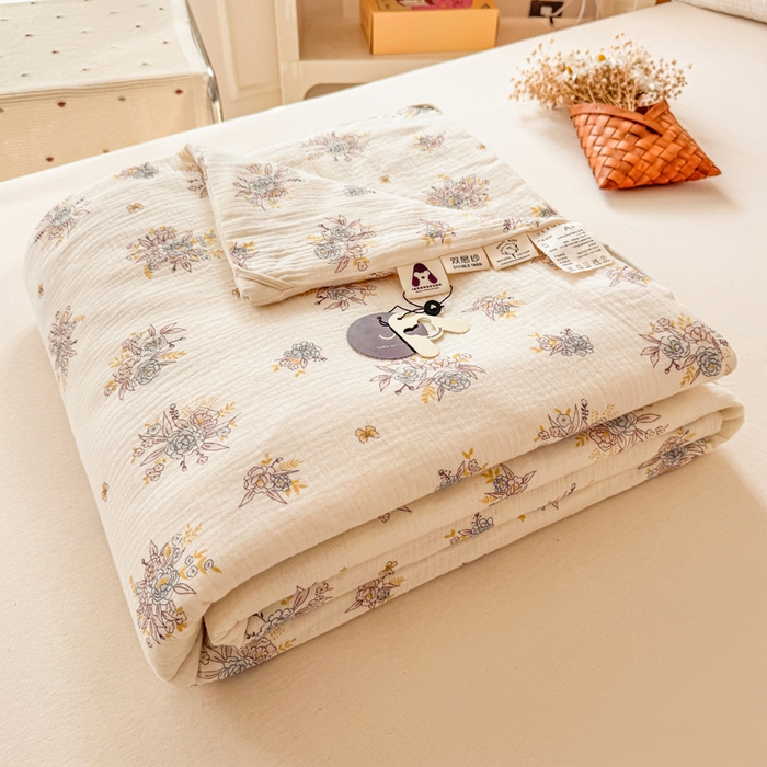 91家纺网 家纺一手货源 找家纺 薇玛仕 2026新款A类全棉双层皱皱纱印花款大豆夏凉被空调被亲子被卡通儿童被 蝶舞花开