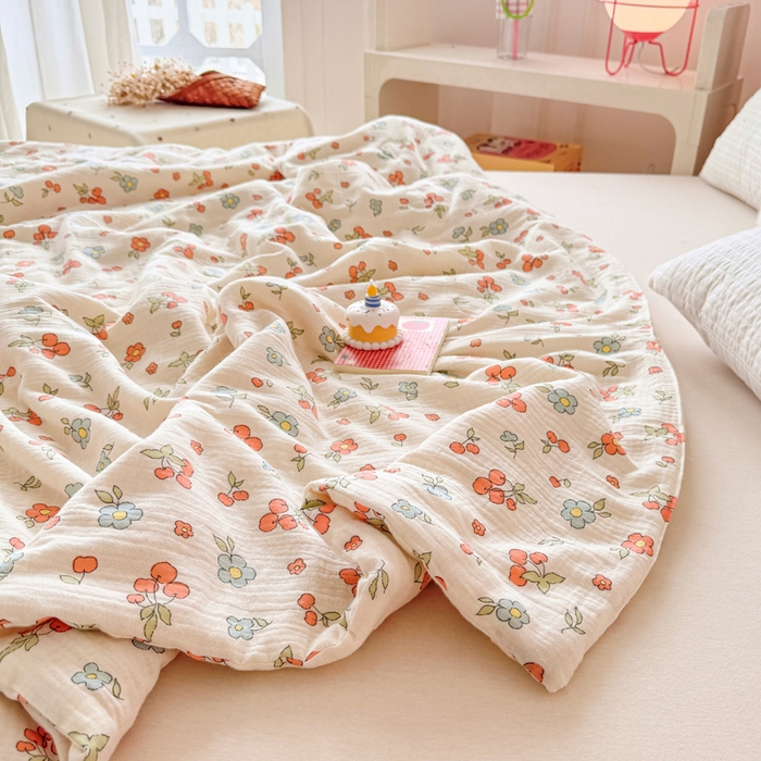 91家纺网 家纺一手货源 找家纺 薇玛仕 2026新款A类全棉双层皱皱纱印花款大豆夏凉被空调被亲子被卡通儿童被 果乐花园