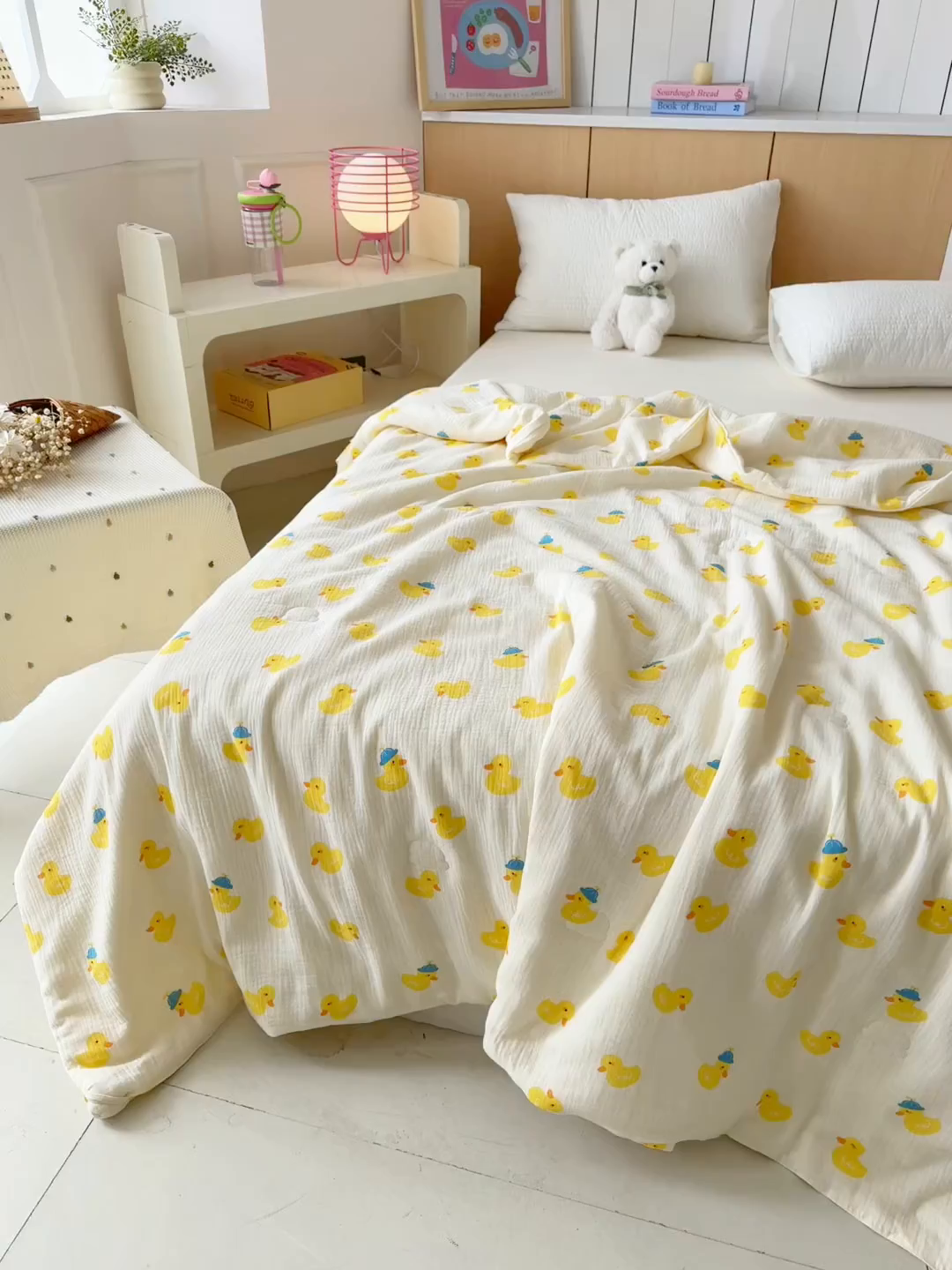 91家纺网 家纺一手货源 找家纺 薇玛仕 2026新款A类全棉双层皱皱纱印花款大豆夏凉被空调被亲子被卡通儿童被 小黄鸭