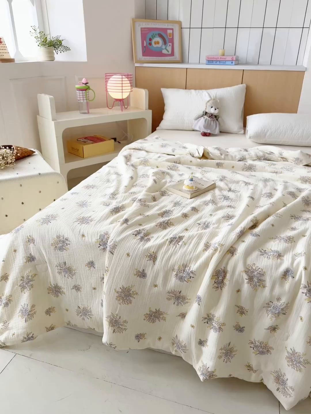 91家纺网 家纺一手货源 找家纺 薇玛仕 2026新款A类全棉双层皱皱纱印花款大豆夏凉被空调被亲子被卡通儿童被 蝶舞花开