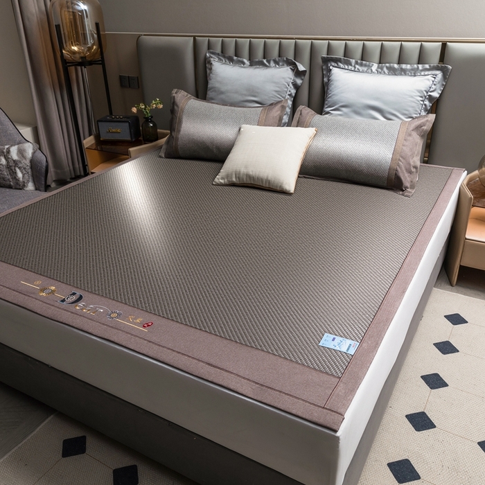 91家纺网 家纺一手货源 找家纺 苏迪网销供货 2026年新款高端PE藤席冰丝三明治凉席霸王藤席 高端PE藤-灰