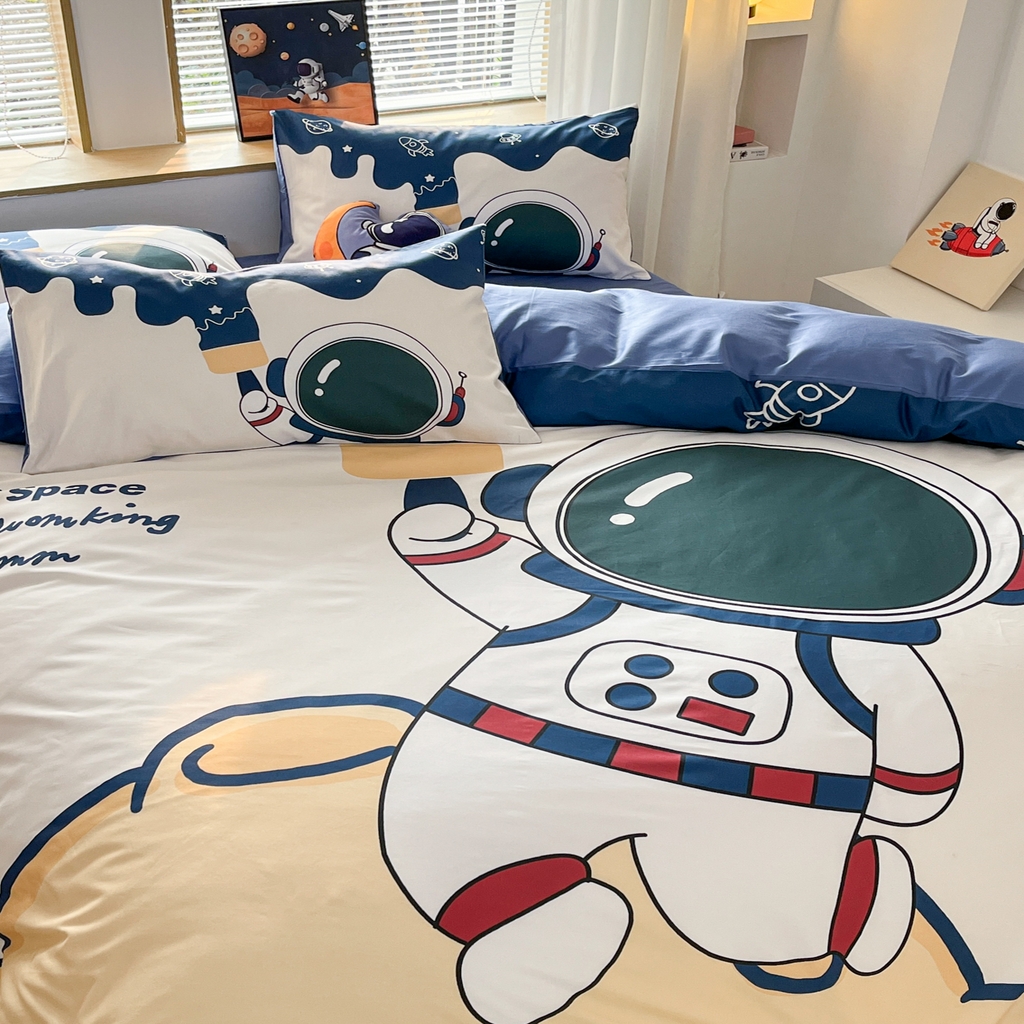 91家纺网 家纺一手货源 找家纺 孩子王 2025新款亲肤活性大版纯棉专版太空人卡通学生儿童宿舍四件套系列 艺术宇航员