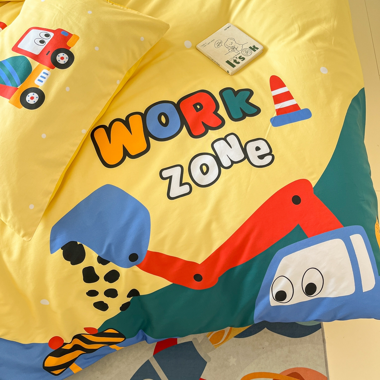 91家纺网 家纺一手货源 找家纺 孩子王 2025新款亲肤活性大版纯棉专版太空人卡通学生儿童宿舍四件套系列 挖掘机