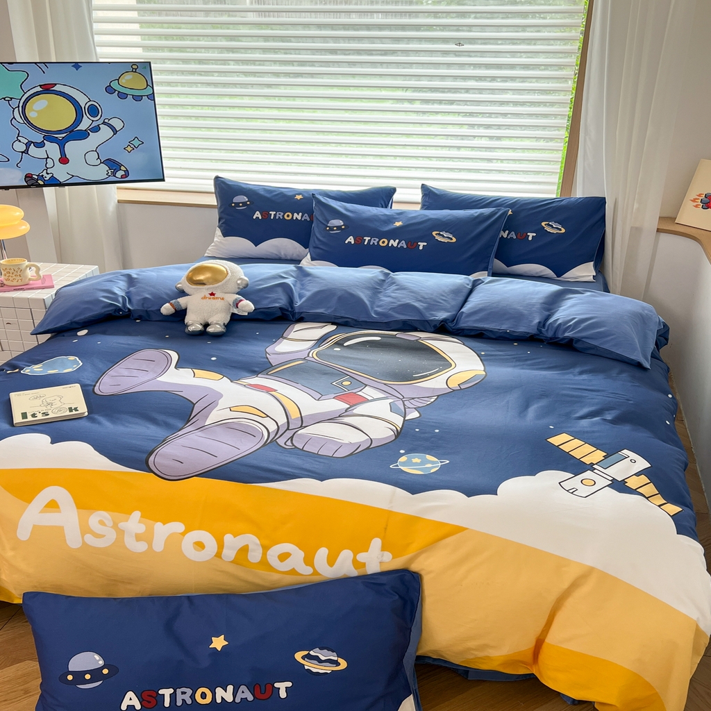 91家纺网 家纺一手货源 找家纺 孩子王 2025新款亲肤活性大版纯棉专版太空人卡通学生儿童宿舍四件套系列 银河漫游