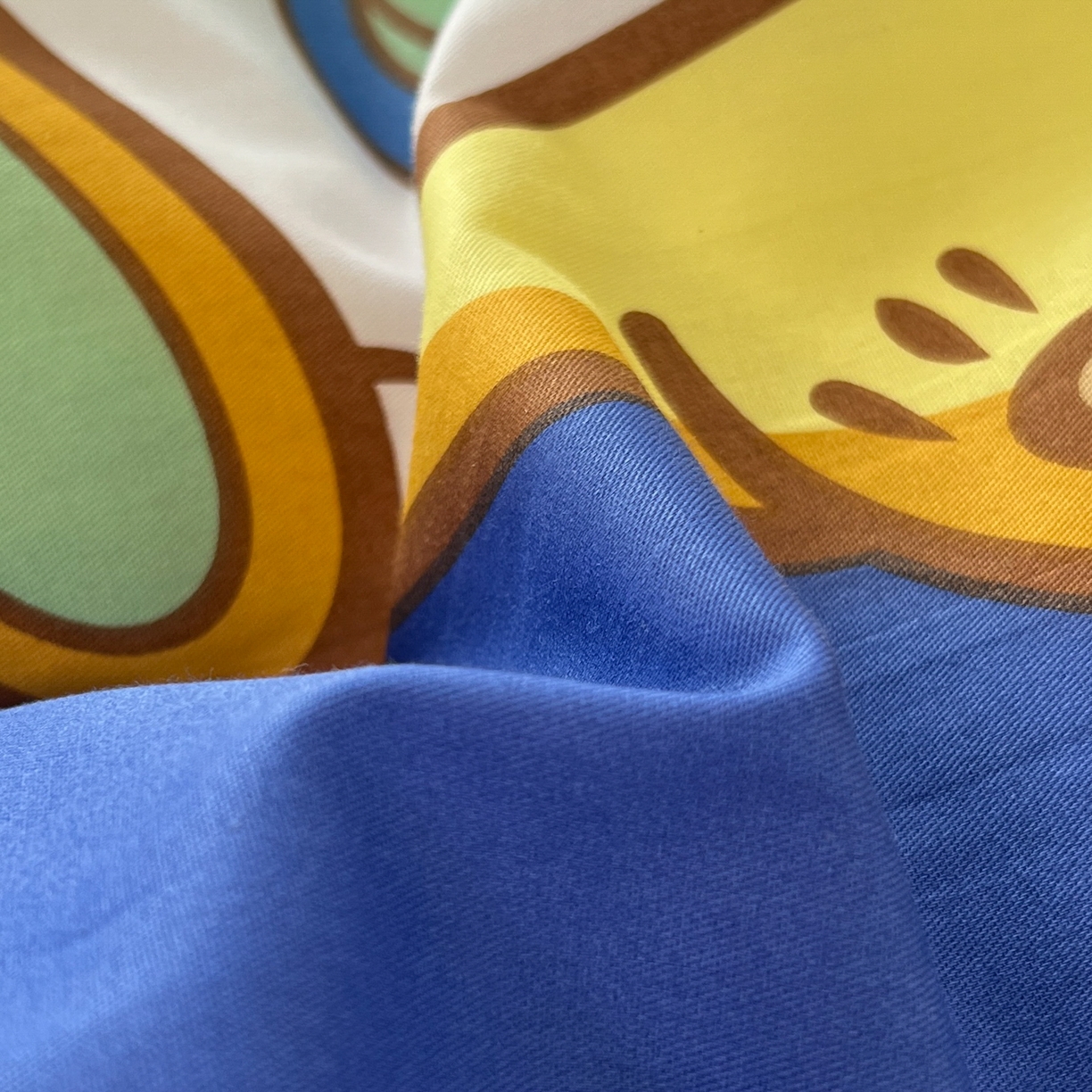 91家纺网 家纺一手货源 找家纺 孩子王 2025新款亲肤活性大版纯棉专版太空人卡通学生儿童宿舍四件套系列 流浪月球