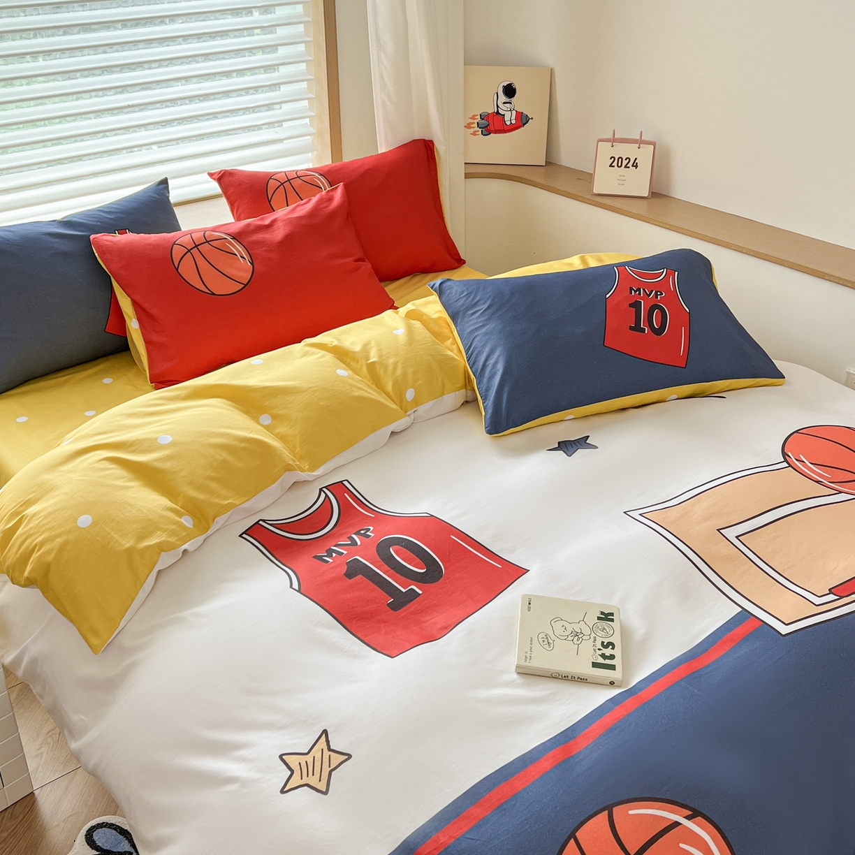 91家纺网 家纺一手货源 找家纺 孩子王 2025新款亲肤活性大版纯棉专版太空人卡通学生儿童宿舍四件套系列 灌篮少年