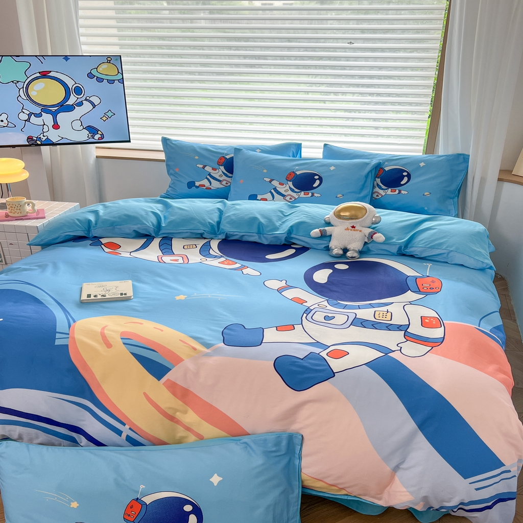 91家纺网 家纺一手货源 找家纺 孩子王 2025新款亲肤活性大版纯棉专版太空人卡通学生儿童宿舍四件套系列 遨游太空