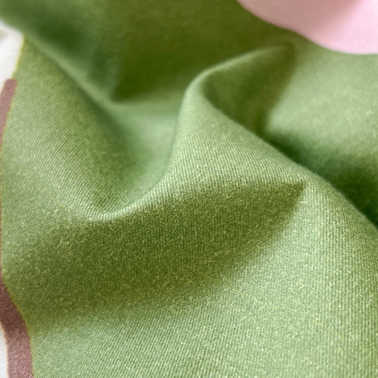 91家纺网 家纺一手货源 找家纺 孩子王 2025新款亲肤活性大版纯棉专版太空人卡通学生儿童宿舍四件套系列 发财树