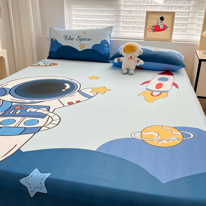 91家纺网 家纺一手货源 找家纺 孩子王家纺 2026新款卡通全棉纯棉专版太空人印花单床笠床笠单件单品床笠 宇航火箭