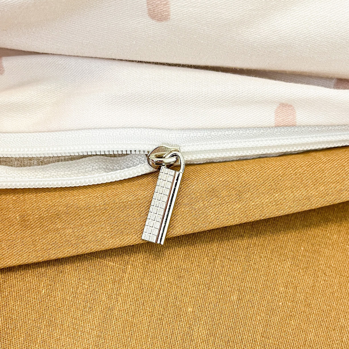 91家纺网 家纺一手货源 找家纺 孩子王家纺 2026新款卡通活性亲全棉纯棉专版太空人恐龙系列四件套 调皮卡皮