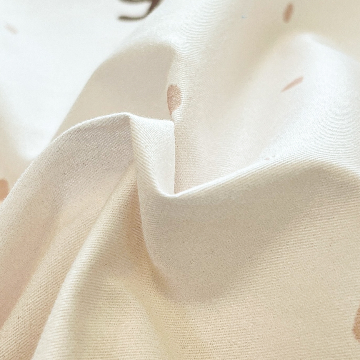 91家纺网 家纺一手货源 找家纺 孩子王家纺 2026新款卡通活性亲全棉纯棉专版太空人恐龙系列四件套 调皮卡皮