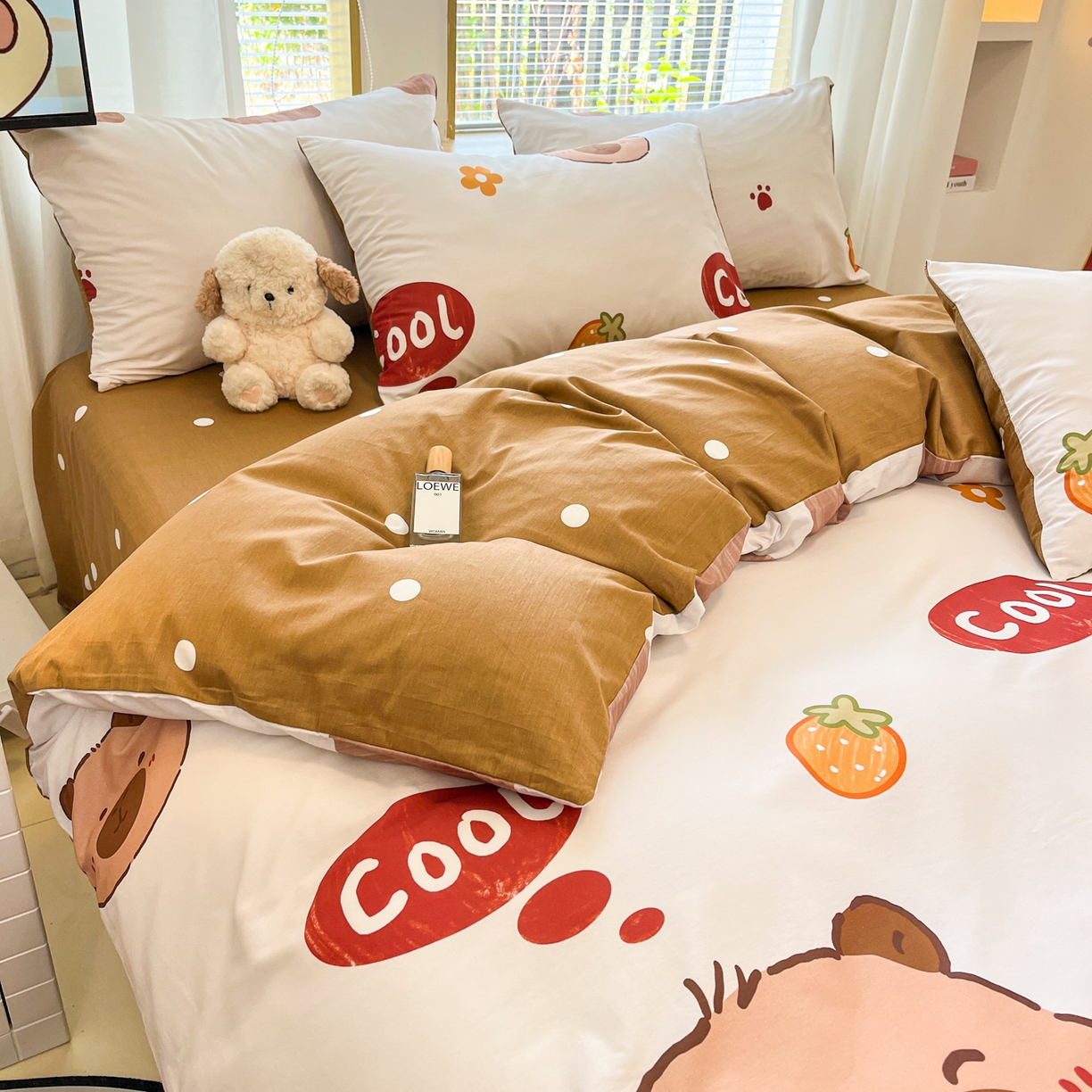 91家纺网 家纺一手货源 找家纺 孩子王家纺 2026新款卡通活性亲全棉纯棉专版太空人恐龙系列四件套 乖巧卡皮