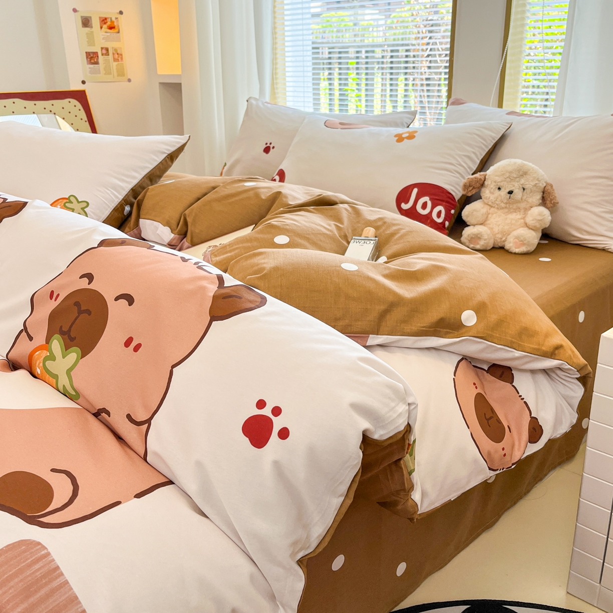 91家纺网 家纺一手货源 找家纺 孩子王家纺 2026新款卡通活性亲全棉纯棉专版太空人恐龙系列四件套 乖巧卡皮