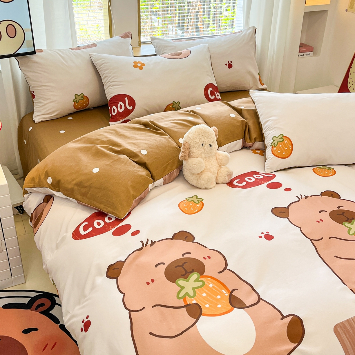 91家纺网 家纺一手货源 找家纺 孩子王家纺 2026新款卡通活性亲全棉纯棉专版太空人恐龙系列四件套 乖巧卡皮