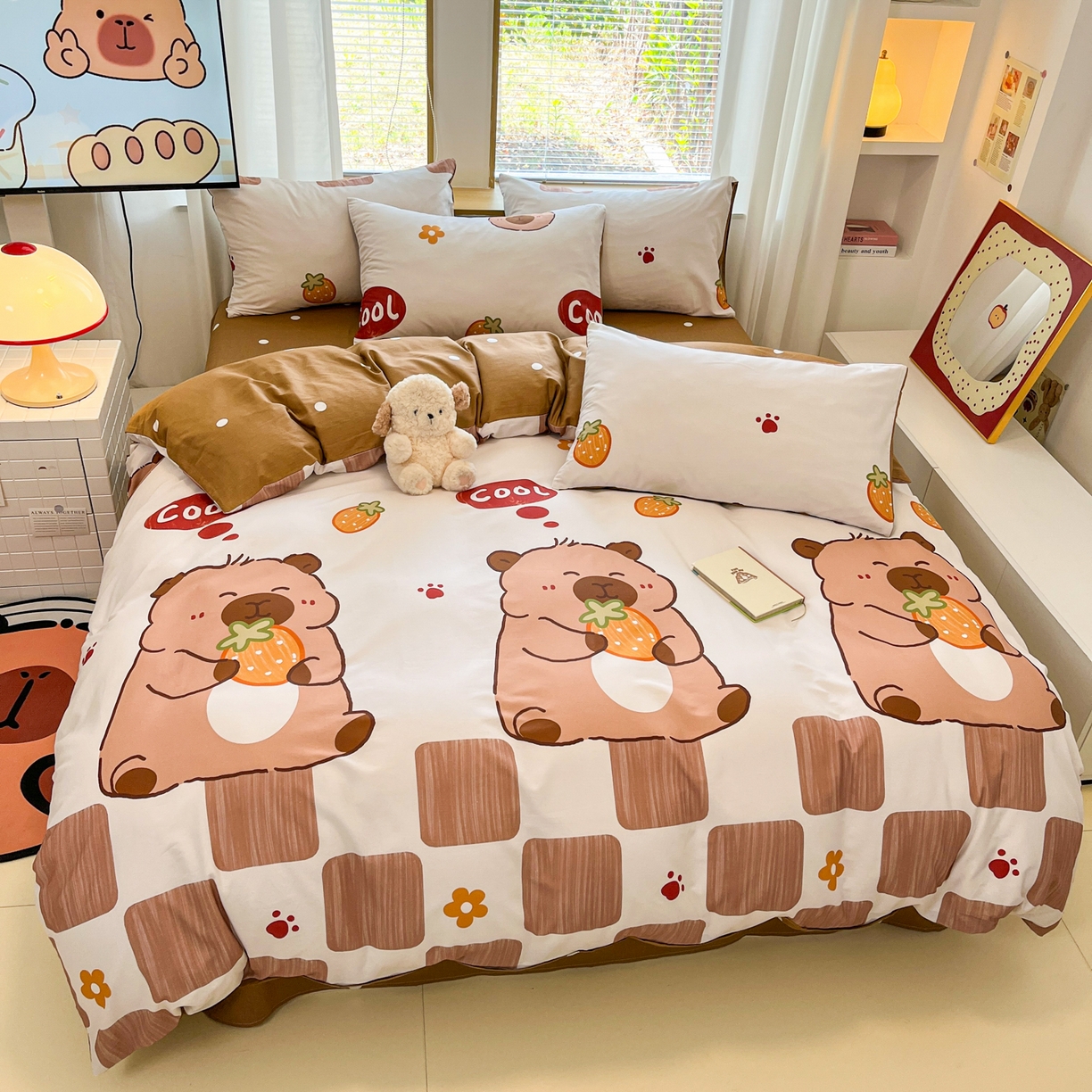 91家纺网 家纺一手货源 找家纺 孩子王家纺 2026新款卡通活性亲全棉纯棉专版太空人恐龙系列四件套 乖巧卡皮