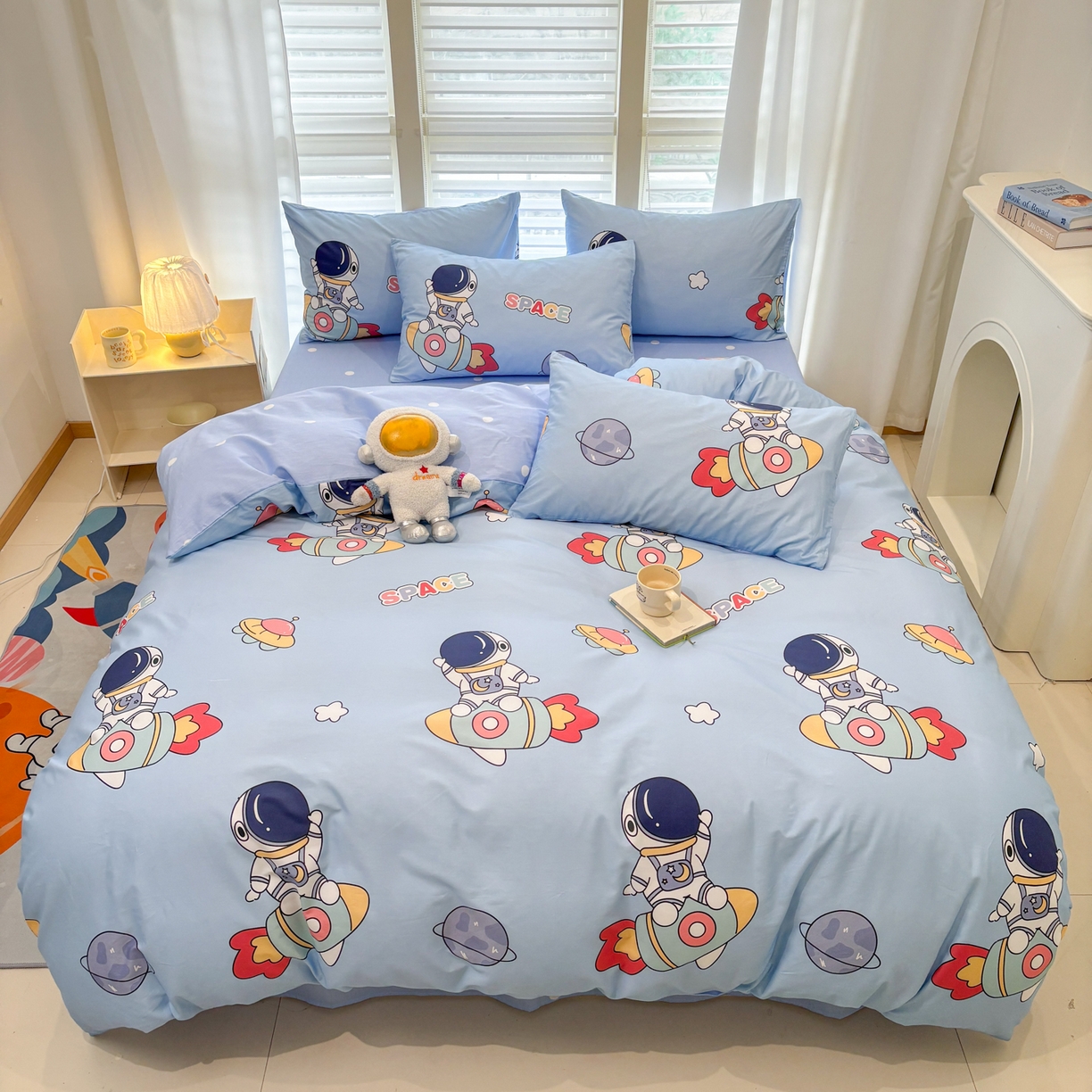 91家纺网 家纺一手货源 找家纺 孩子王家纺 2026新款卡通活性亲全棉纯棉专版太空人恐龙系列四件套 蓝星火箭