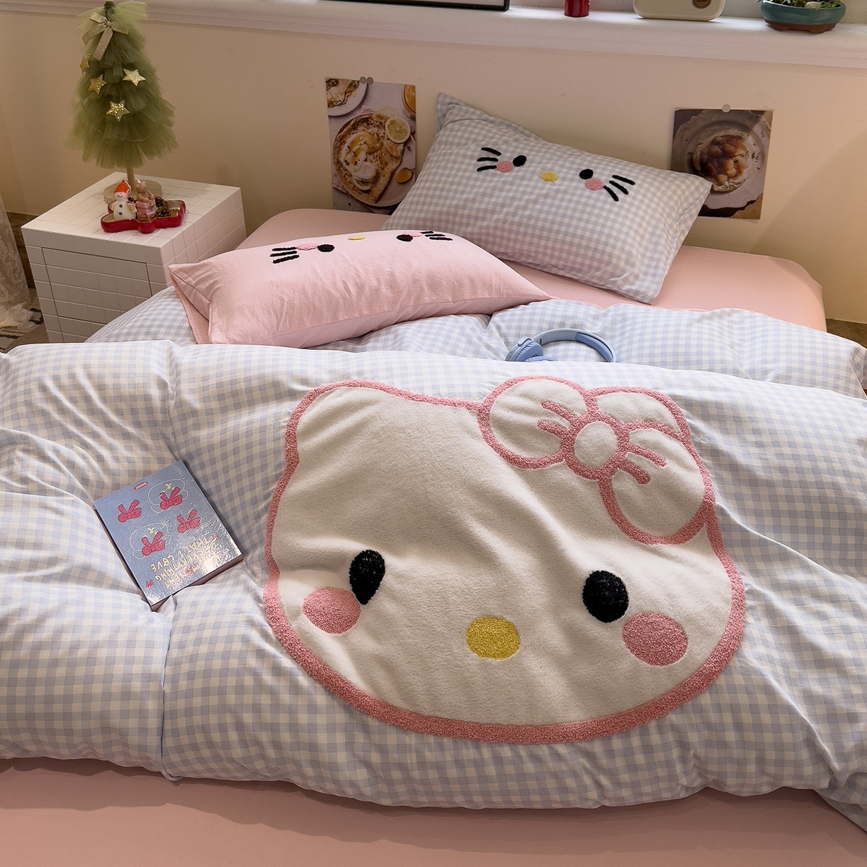 91家纺网 家纺一手货源 找家纺 曼谷家纺 2026年 水洗棉兔毛贴布绣萌小甜四件套被套床单学生双人 萌小甜-蓝小格粉