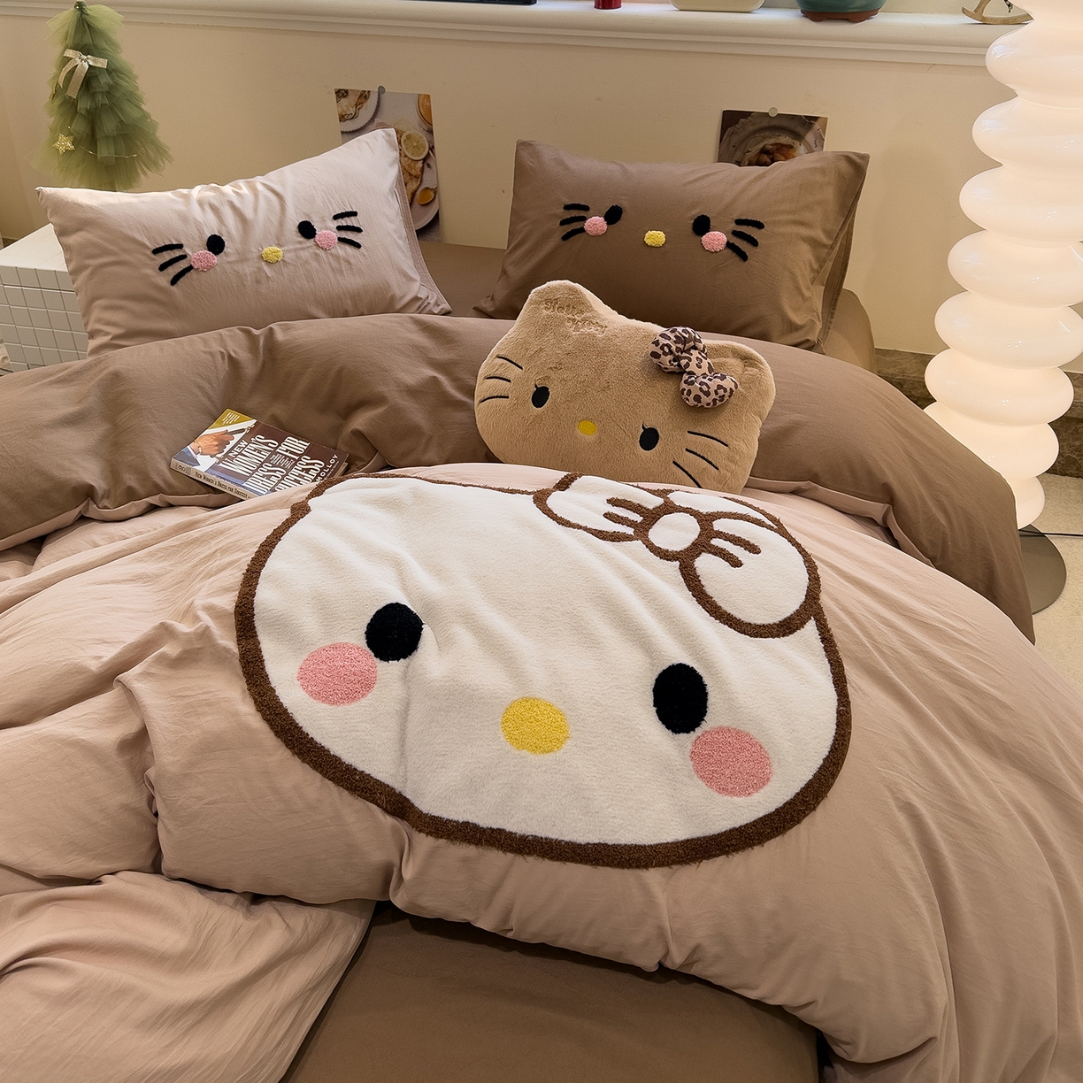 91家纺网 家纺一手货源 找家纺 曼谷家纺 2026年 水洗棉兔毛贴布绣萌小甜四件套被套床单学生双人 萌小甜-奶咖