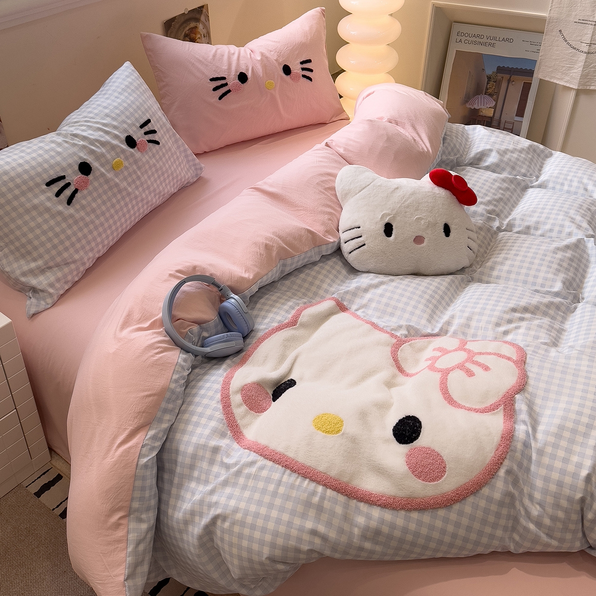 91家纺网 家纺一手货源 找家纺 曼谷家纺 2026年 水洗棉兔毛贴布绣萌小甜四件套被套床单学生双人 萌小甜-蓝小格粉