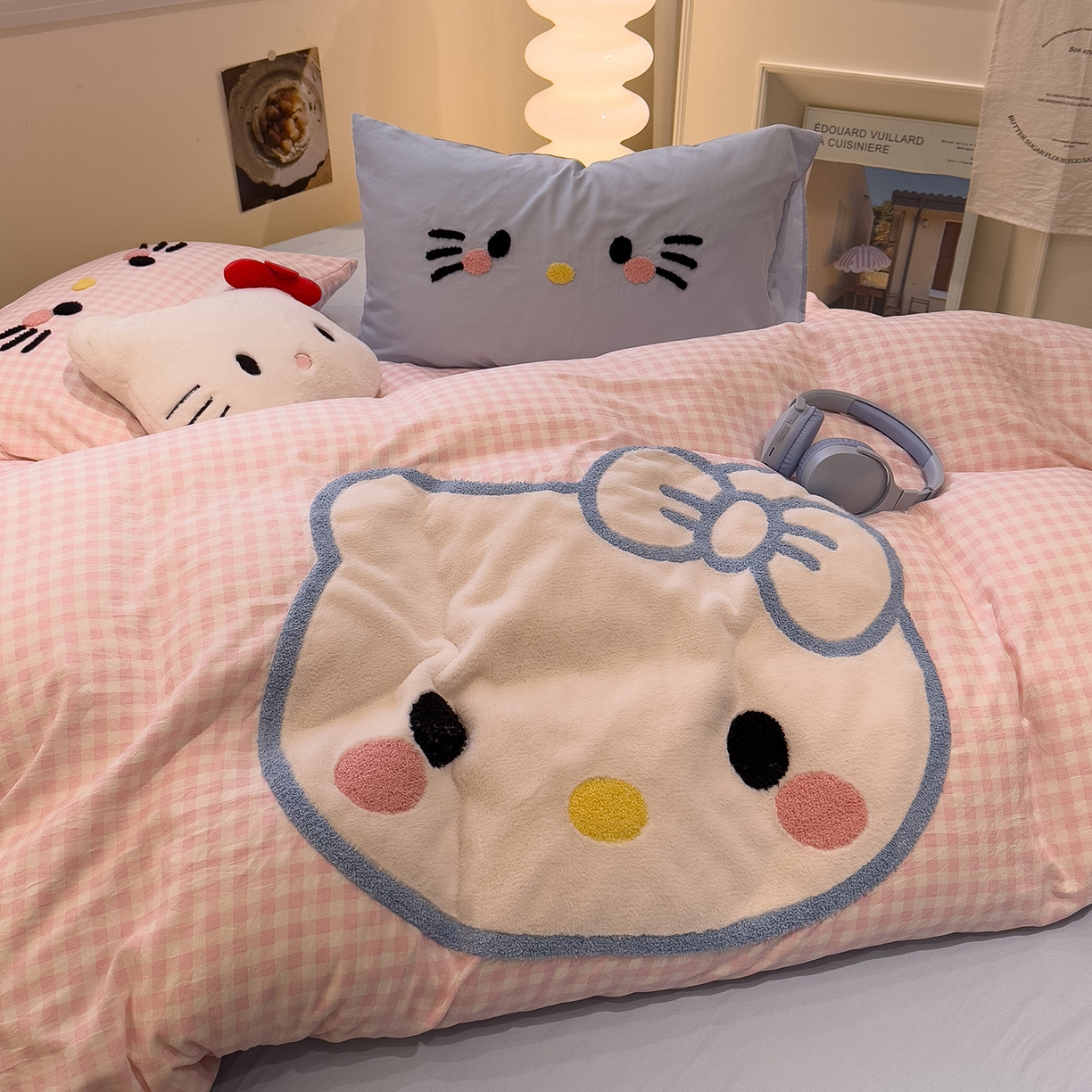 91家纺网 家纺一手货源 找家纺 曼谷家纺 2026年 水洗棉兔毛贴布绣萌小甜四件套被套床单学生双人 萌小甜-粉小格兰